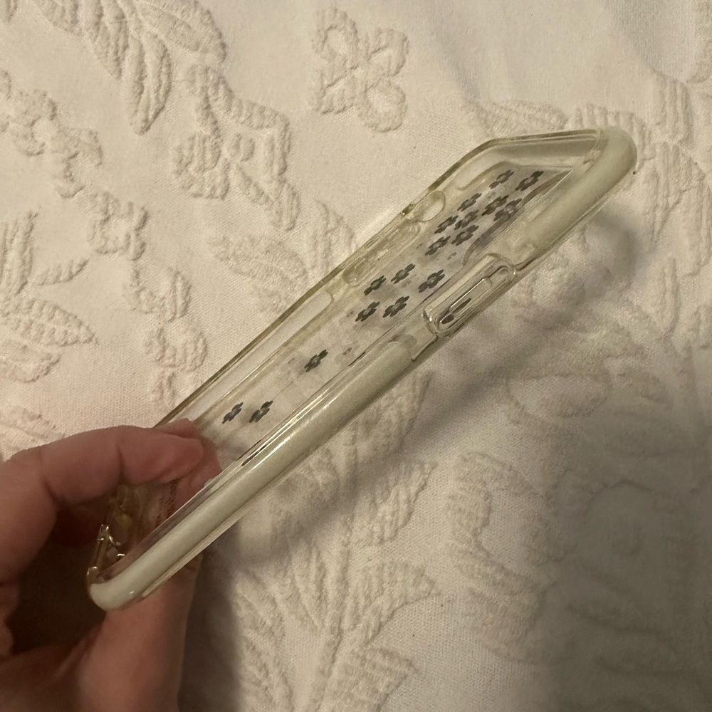 Kate Spade floral clean iPhone case! - Picture 3 of 3